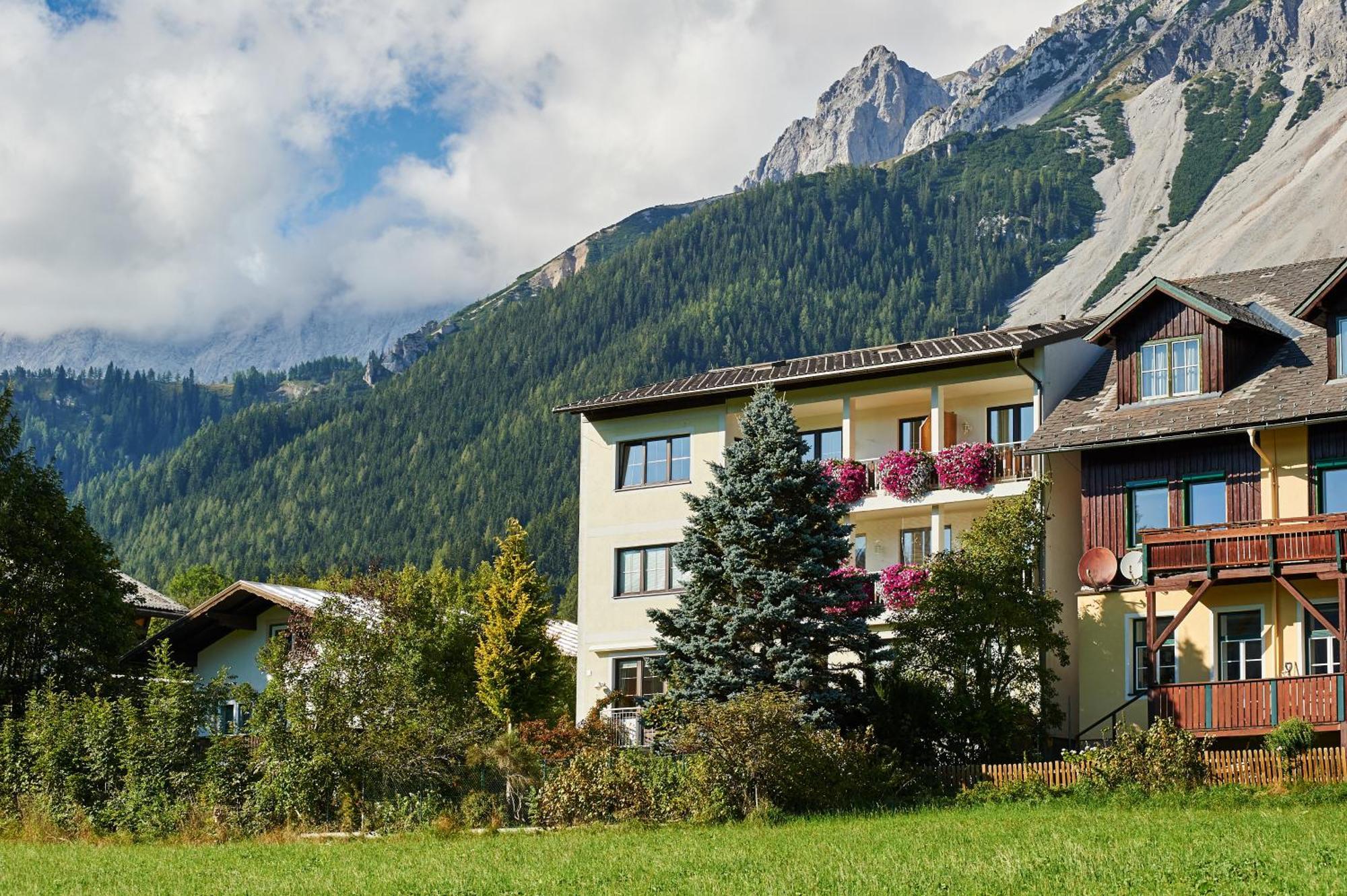 Gaestehaus Herma ラムサウ・アム・ダッハシュタイン エクステリア 写真